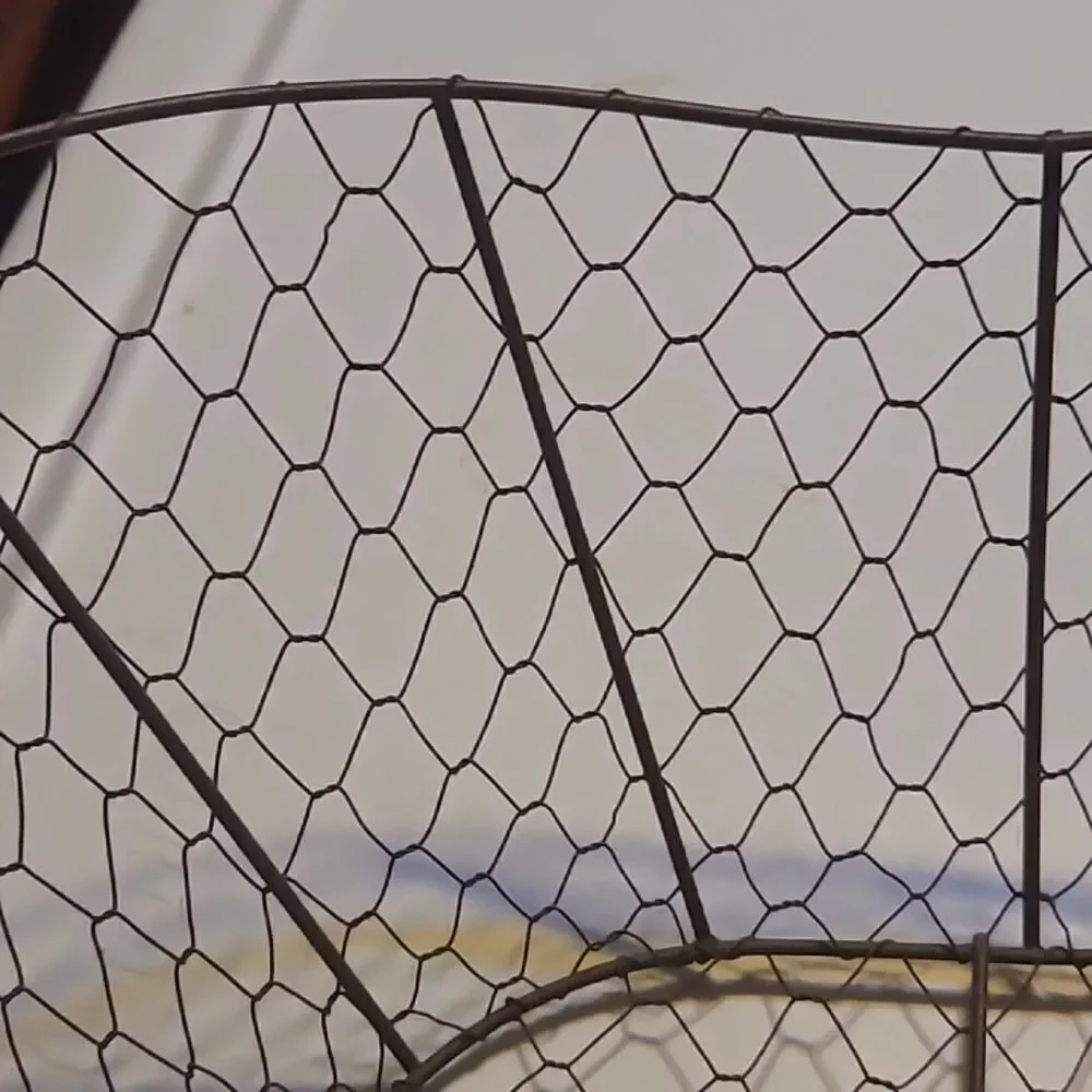 Wire Basket with Handle - Brown